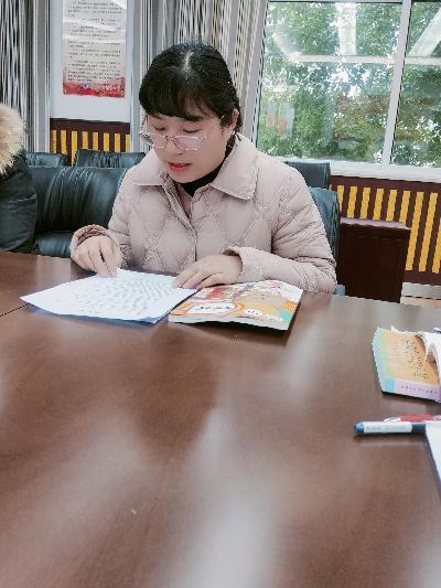 20240305语文组校本研修报道_html_m12182975.jpg