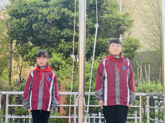 缅怀先烈新闻稿_html_38831ea2.jpg
