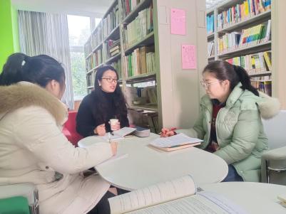 坚持党建引领，共促教师发展_html_m2a90b4d7.jpg
