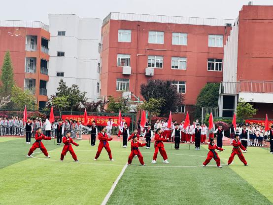 2024年南京市南湾营小学第九届春季运动会_html_m26502698.jpg