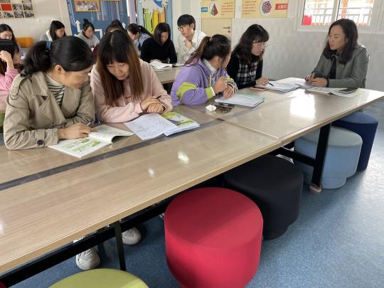 20221109数学组校本教研报道_html_m3787cf76.jpg