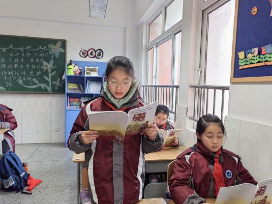 20221207南京市南湾营小学开展《南京大屠杀死难者国家公祭读本》学习活动（二）_html_25a54ca7.jpg