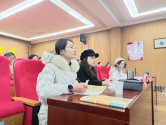 20221207语文大组教研报道_html_m5b05e17f.jpg