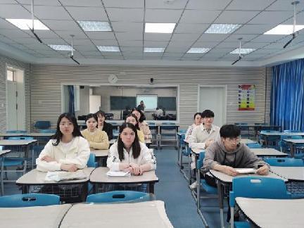 20230428青年教师研修班报道_html_m7f7d525f.jpg