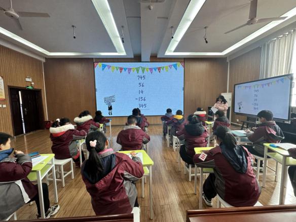 20240105五年级珠心算达人赛报道_html_58ff8020.jpg