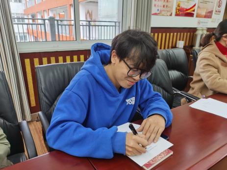 20241119语文组校本研修报道_html_m69ab5ed8.jpg