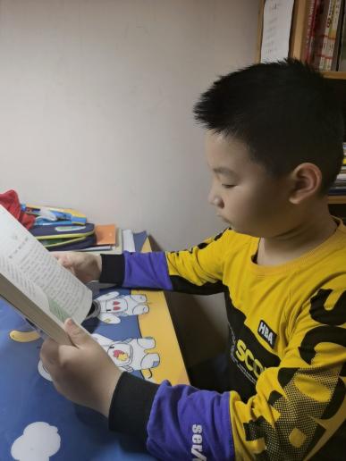 共读一本书，书香满校园_html_181a8f97.jpg