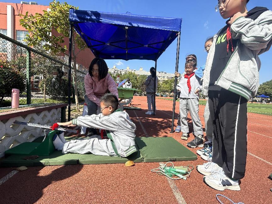体质测试展风采，保驾护航健康行——2023年南湾营小学体质测试_html_m1abc151b.jpg