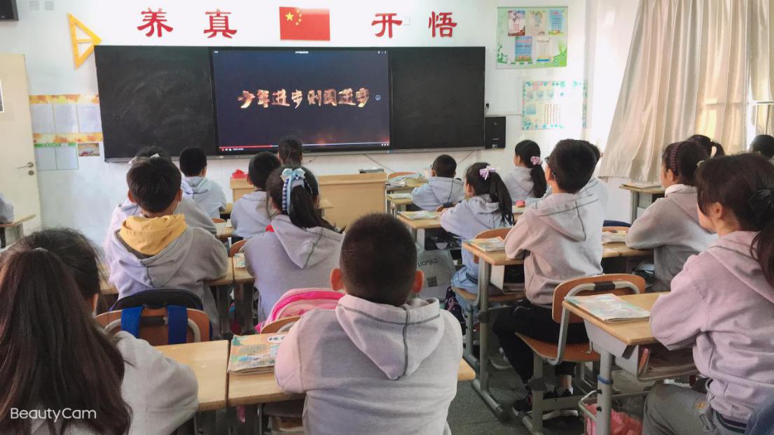 美文诵读 润泽心灵_html_m5c3303e8.jpg