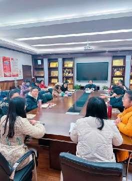 引领促提升 教研共成长_html_m6fecc0c1.jpg
