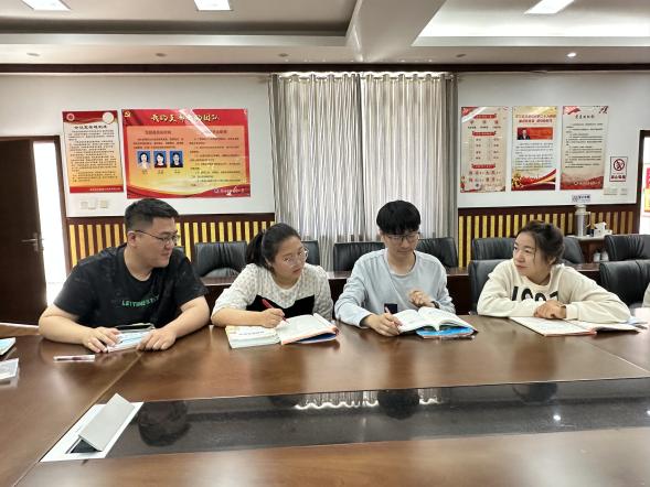 20231101数学组集体备课新闻稿_html_m30c79757.jpg