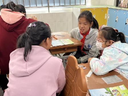20231107六年级循环听课报道_html_94ce292.jpg
