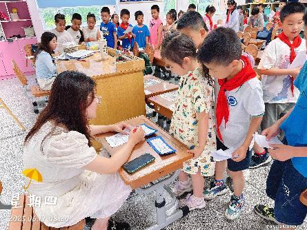 20250619一二年级无纸化报道_html_17f20b6a.jpg