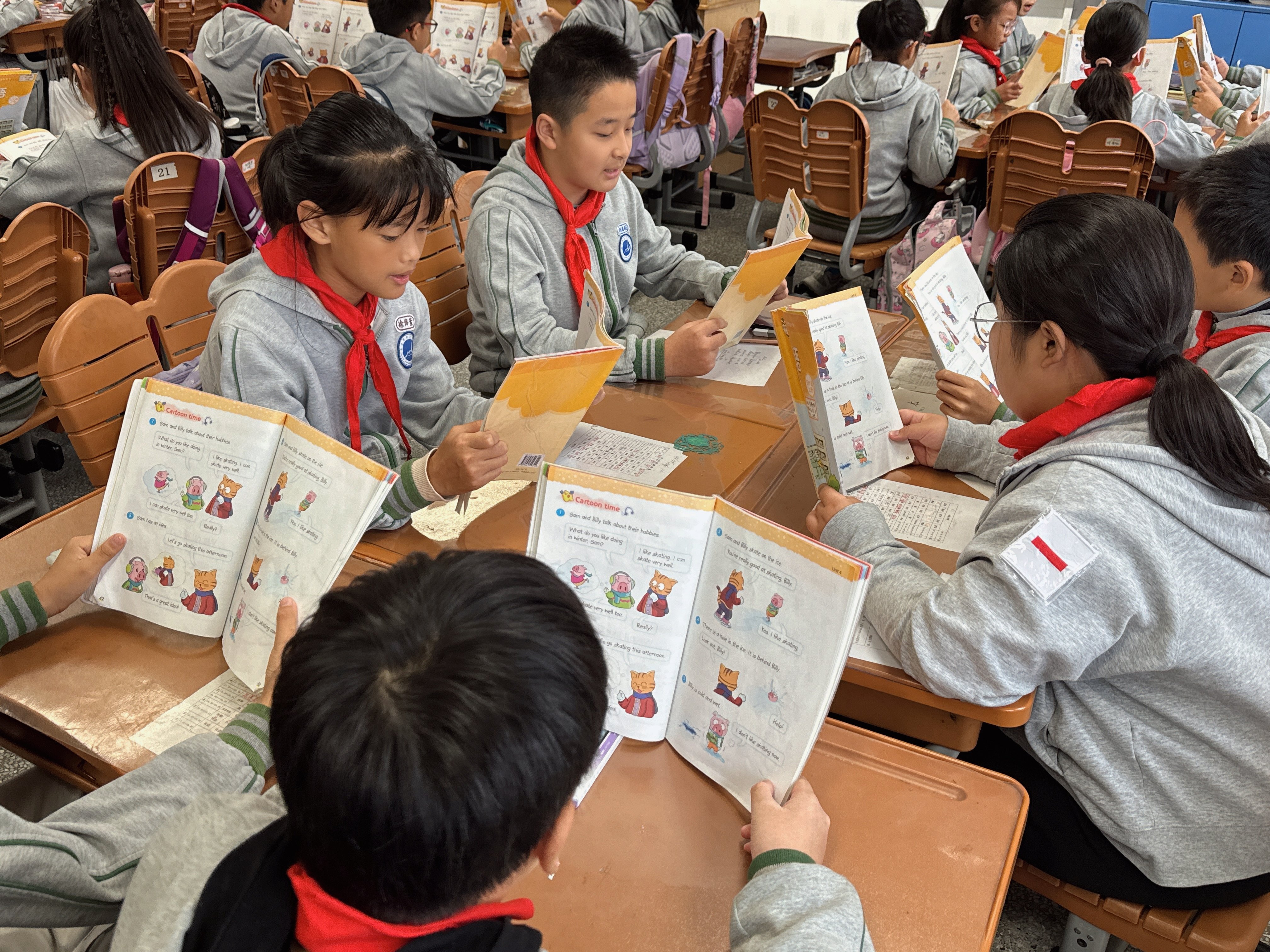 “研”途孜孜，“英”你精彩—南湾营小学“童学课堂”系列研究课448期_html_m60bbfaf2.jpg