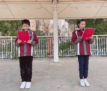 20230306五4升旗仪式通讯稿_html_m3ad0ac2.jpg