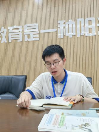 20250916语文组校本研修报道_html_m42066c5c.jpg