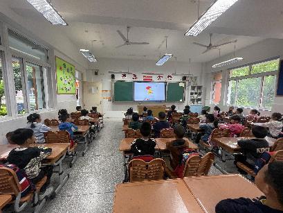少先队学习1_html_44ec2f12.jpg