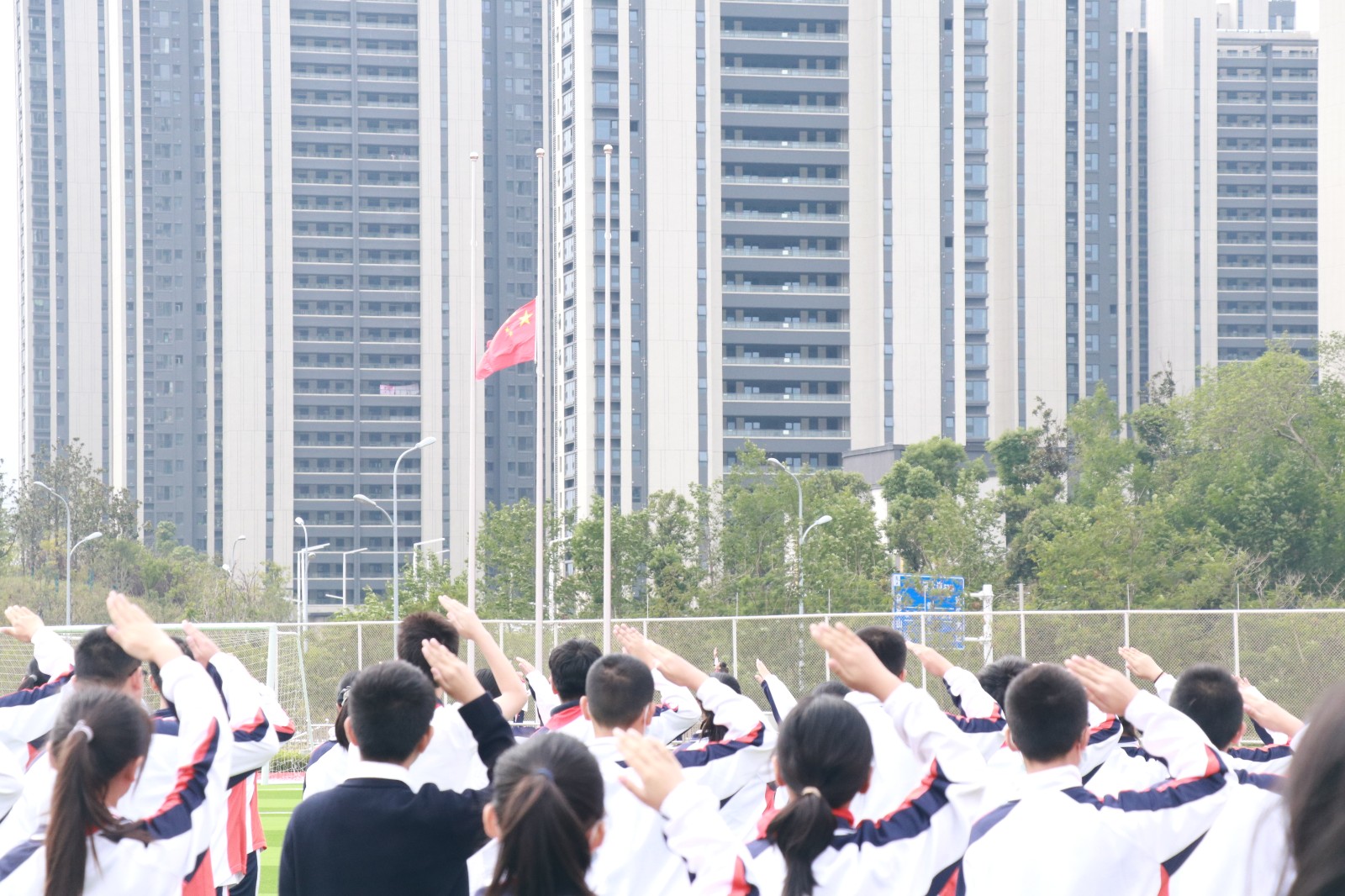 【绿色华中】南外仙林分校华侨城中学2021-2022学年度第一学期第5周晨会