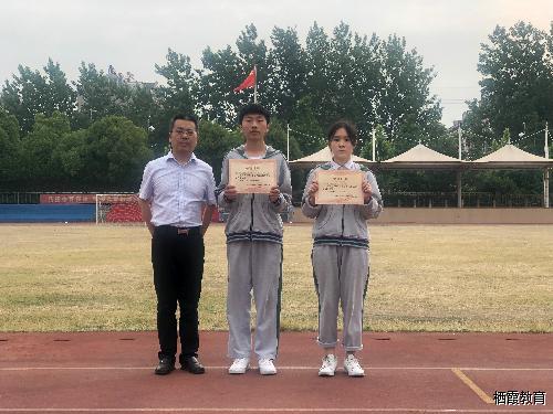 20190526100458333_s.jpg
