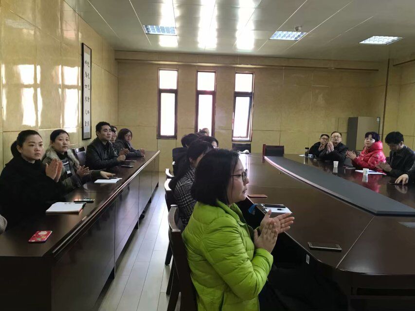 家校共育之校级家长委员会会议（41）_html_m219e331a.jpg