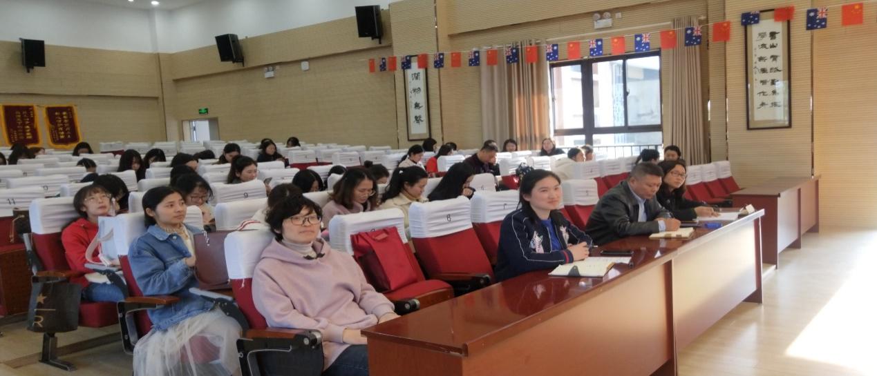 教师专业发展主题活动月之（4）_html_342e9a85.jpg