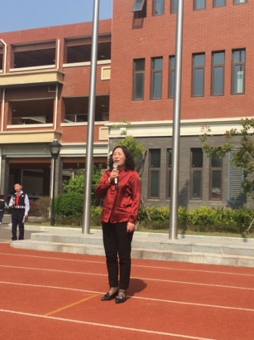 足球联赛 新闻稿_html_3bedf064.jpg