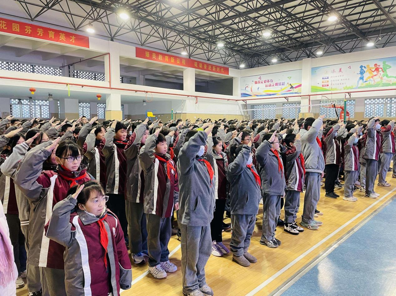 开学典礼新闻稿_html_5f61b19e.jpg