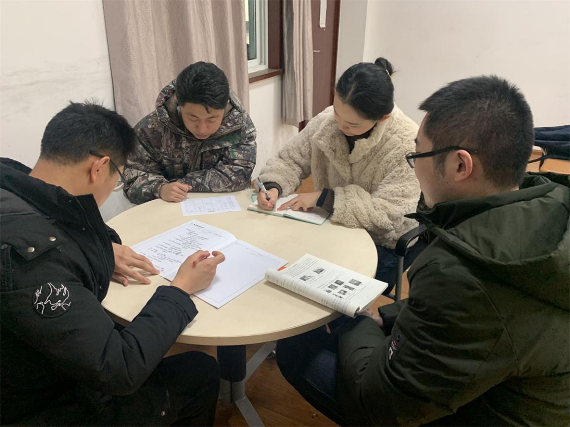 2022.2.14凝心聚力共奋进，同心筑梦谱新章_html_1aa16b2e.jpg