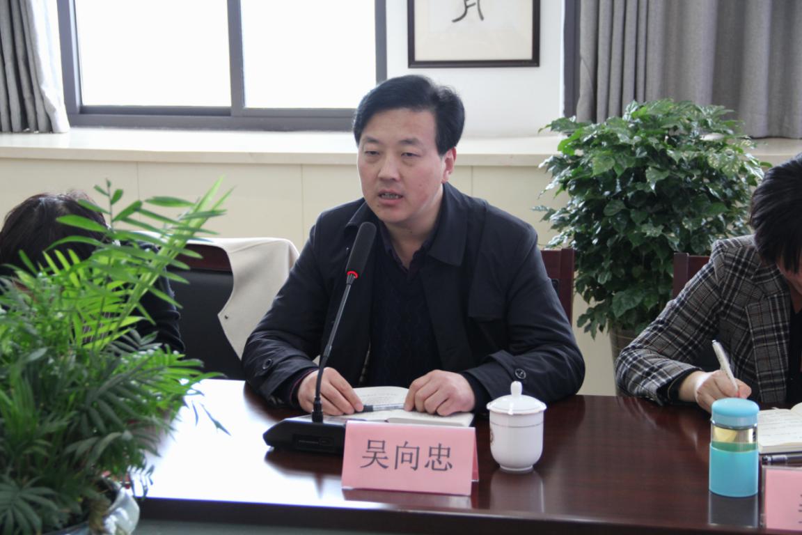 栖霞区中小学心理健康教育研讨会_html_m2502ec17.jpg