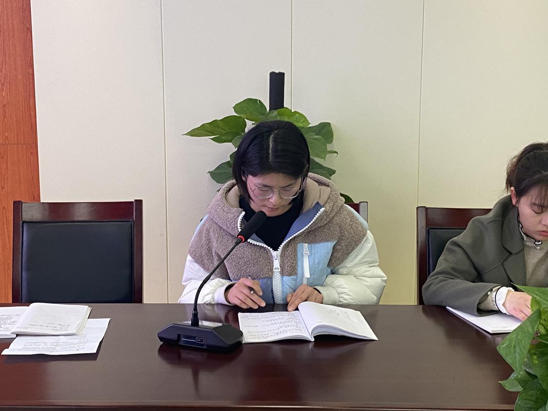 抓常规 重心育 助成长——晓庄小学班主任例会_html_m3169b9e0.jpg