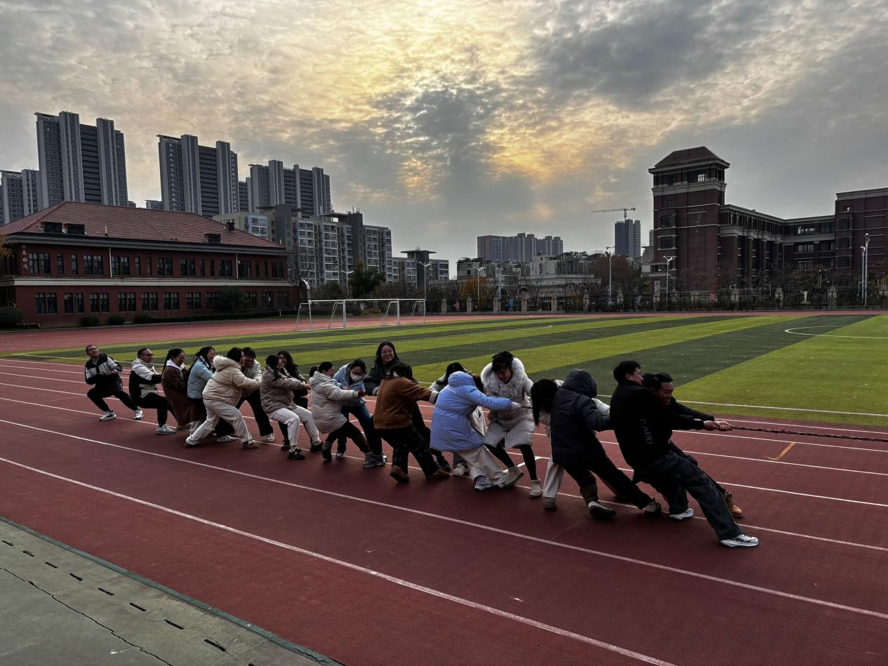 20250102晓庄小学教职工运动会新闻稿(1)_html_38669aef.jpg