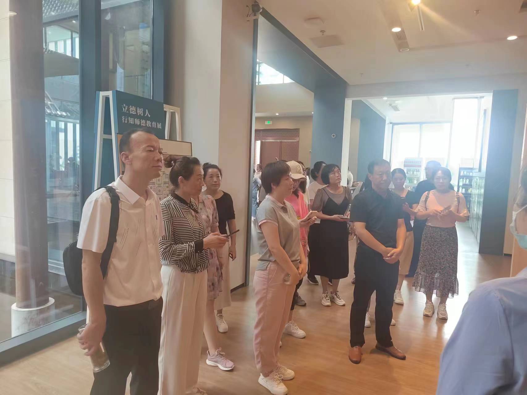 南京学习简报_html_m40f2f1a1.jpg