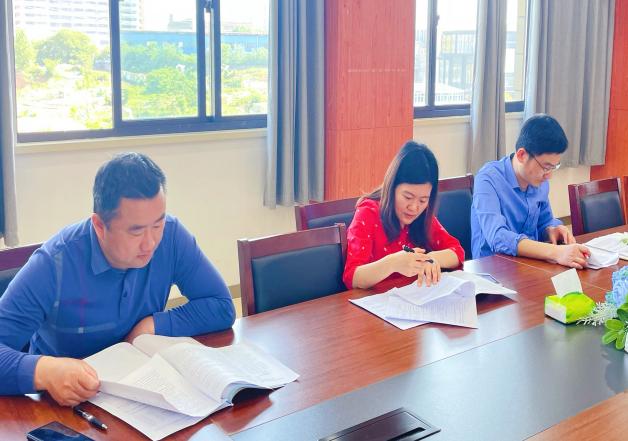 聚焦开题优思路 融集智慧促科研——区级规划课题校内开题论证会新闻稿_html_a8167fb.jpg