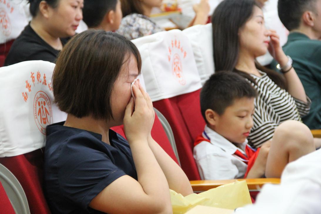 飘扬吧，红领巾】筑梦十岁 礼赞_html_m25e9437a.jpg