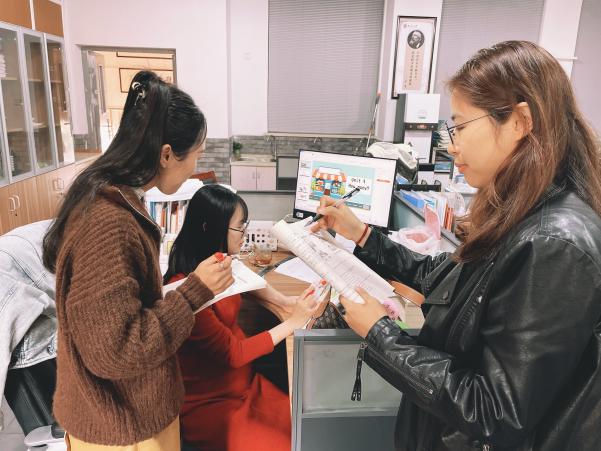 凝聚集体智慧 聚焦教学目标——南京市晓庄小学英语校本研修活动（三） (1)_html_358a8a84.jpg