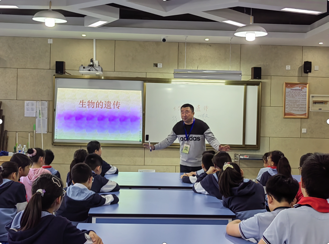 20231023“小先生制”在小学科学教育活动中的实践研究——记南京市晓庄小学科学组校本研修活动_html_m10ab433e.png