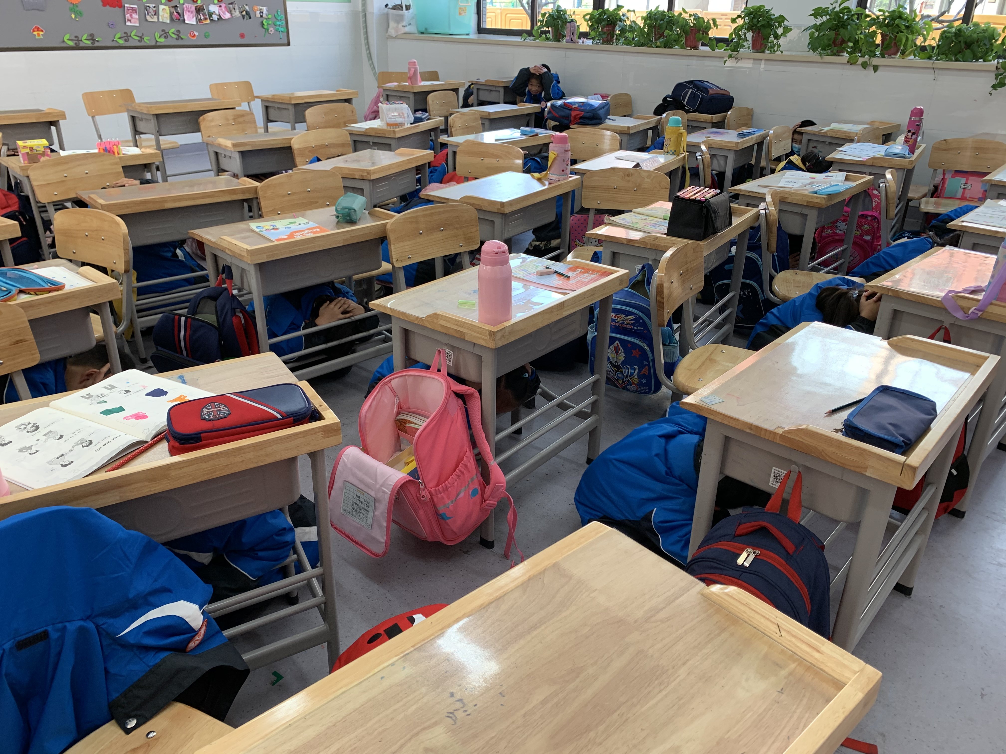 【知行晓庄】应急有方  防患未然——南京市晓庄小学防震逃生疏散演练