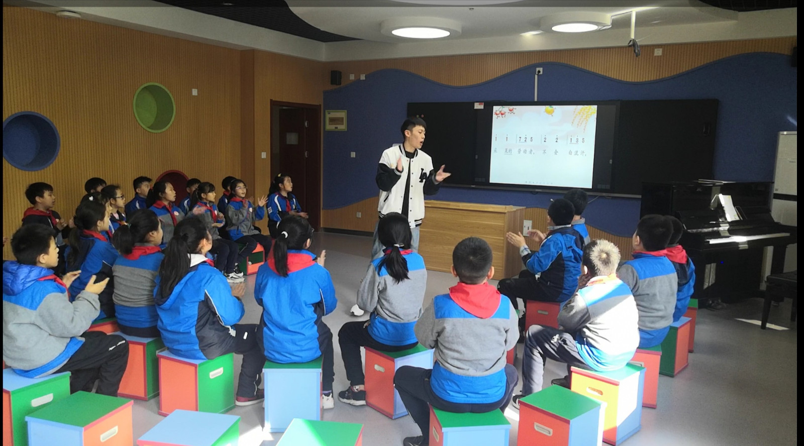 【知行晓庄】小乐器进课堂——晓庄小学承办栖霞区小学音乐西片教研活动