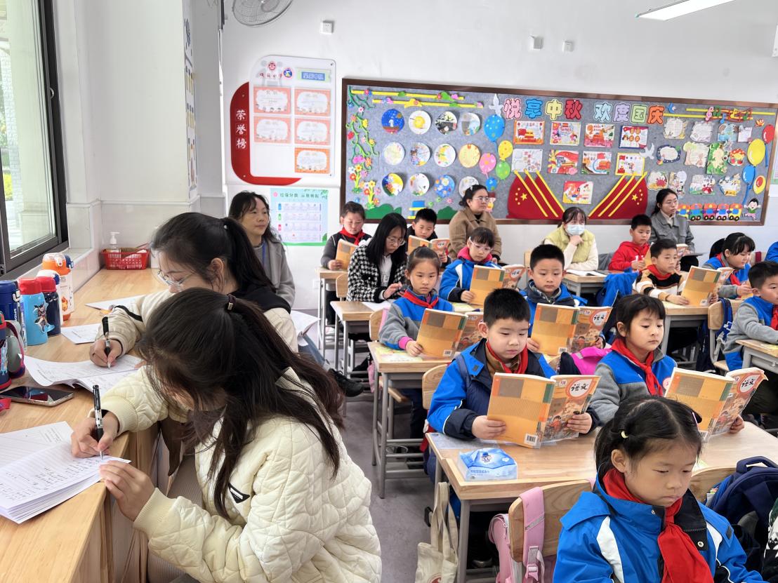 【知行晓庄】聚焦文本核心 精简教学设计——记南京市晓庄小学语文组校本研修活动（十一）