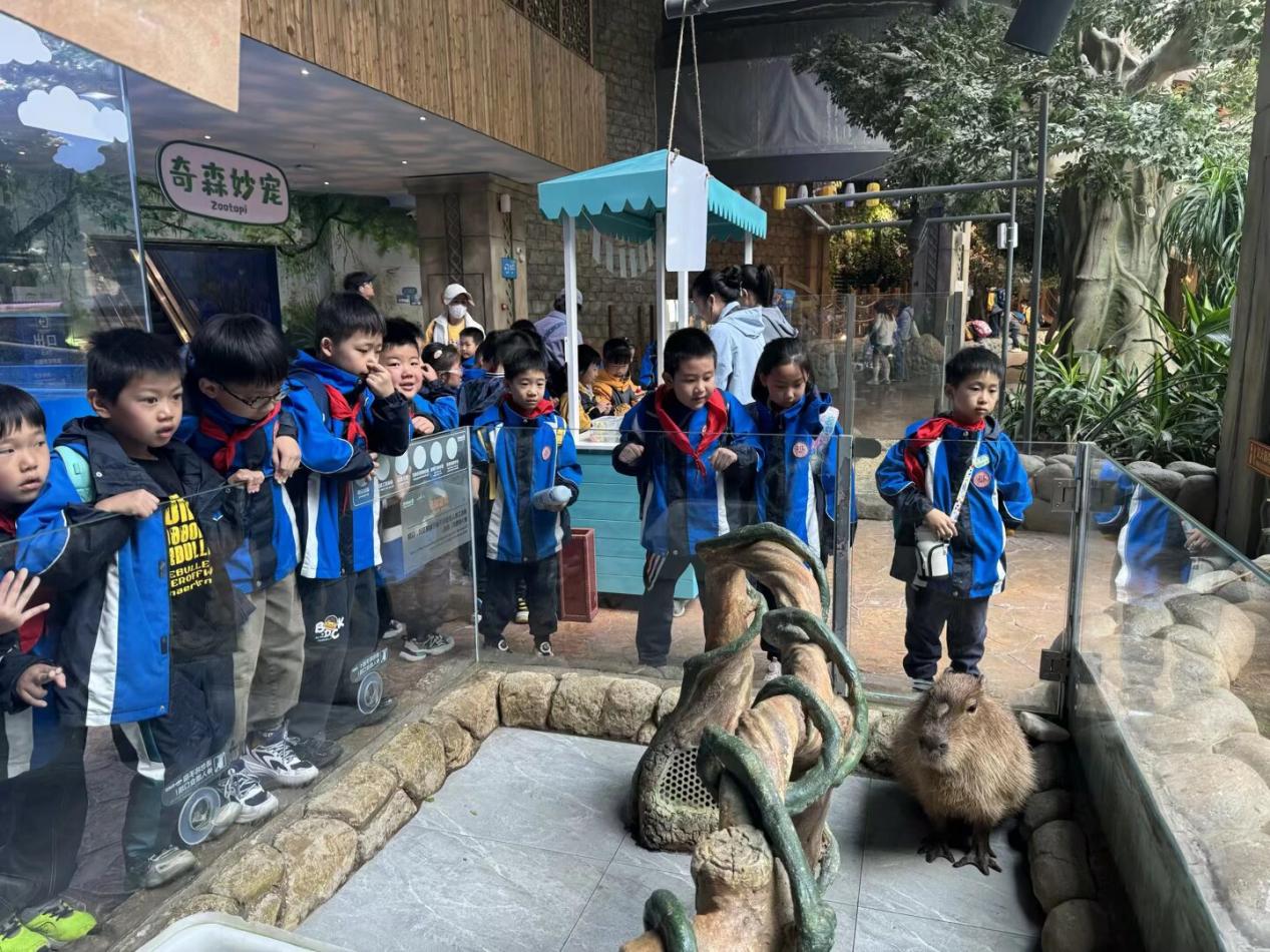 2025.10.24秋游_html_50087140.jpg