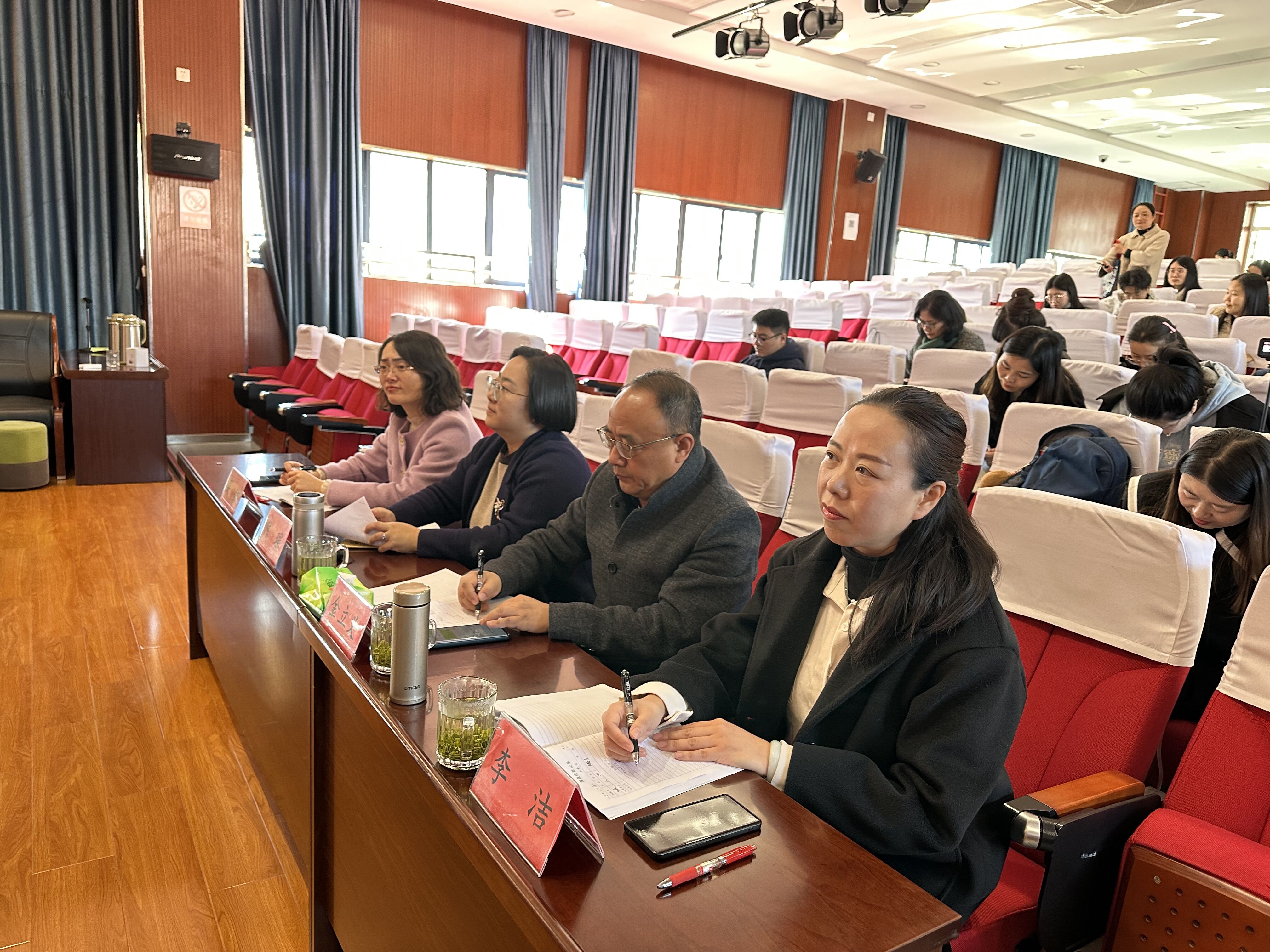 【智行二小·教学】聚焦文本核心 精简教学设计（改）_html_mf7e315b.jpg