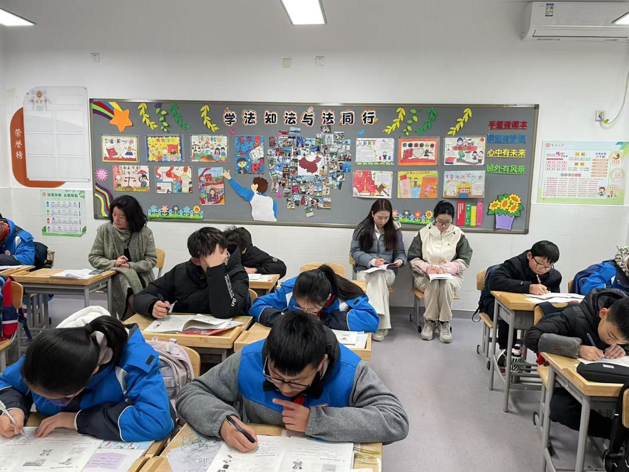 20241216活动报道：探究单元主题意义 共研单元整体教学（九）_html_3feedd3a.jpg