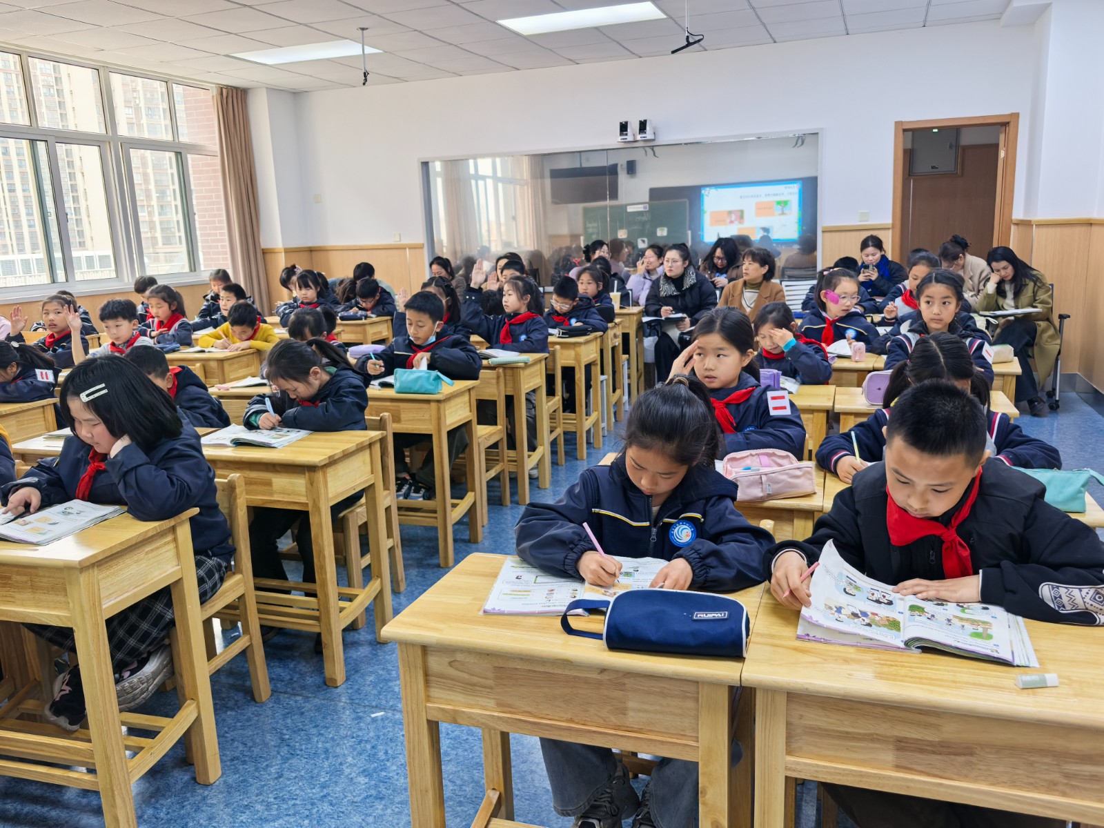 小学英语作业分层设计与个性化辅导策略——靖安小学英语教研活动（二）
