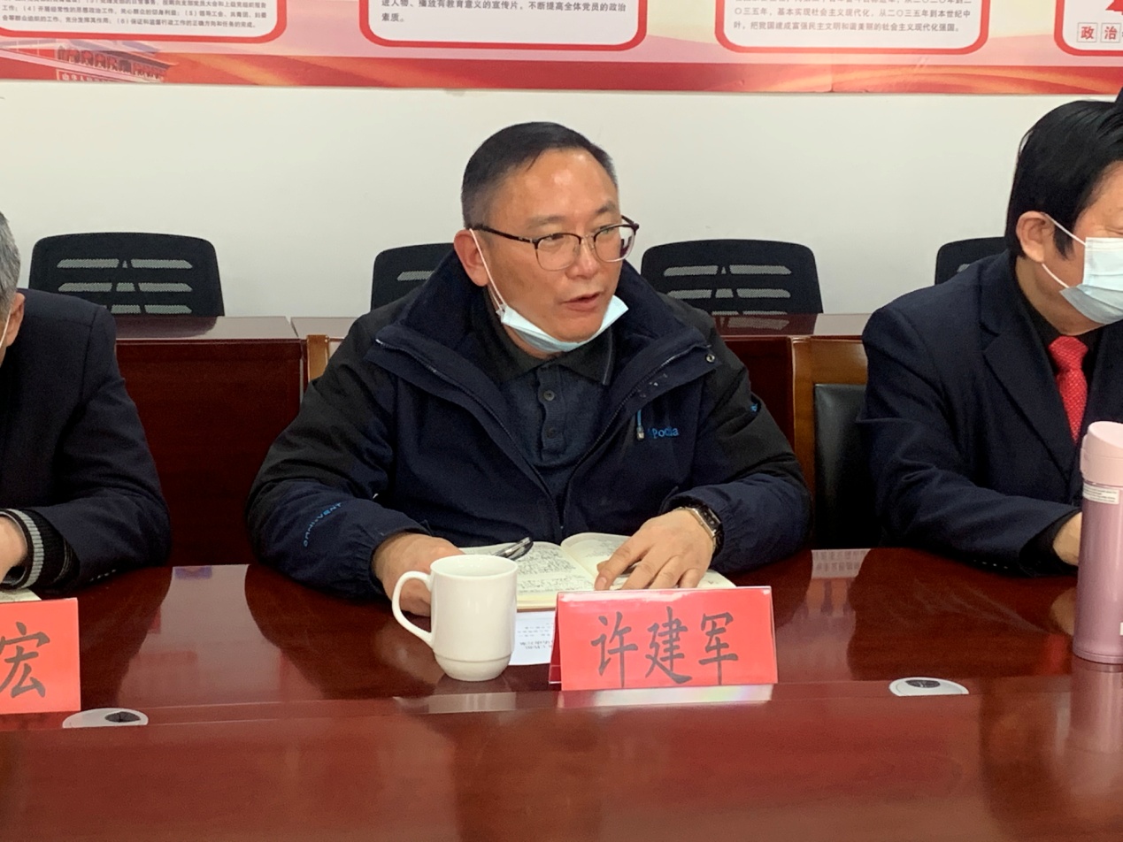 2022.3.9学劳模精神 做追梦少年——栖霞区助学帮扶劳模创新工作组助学仪式暨劳模工匠进校园宣讲活动_html_m1649b277.jpg