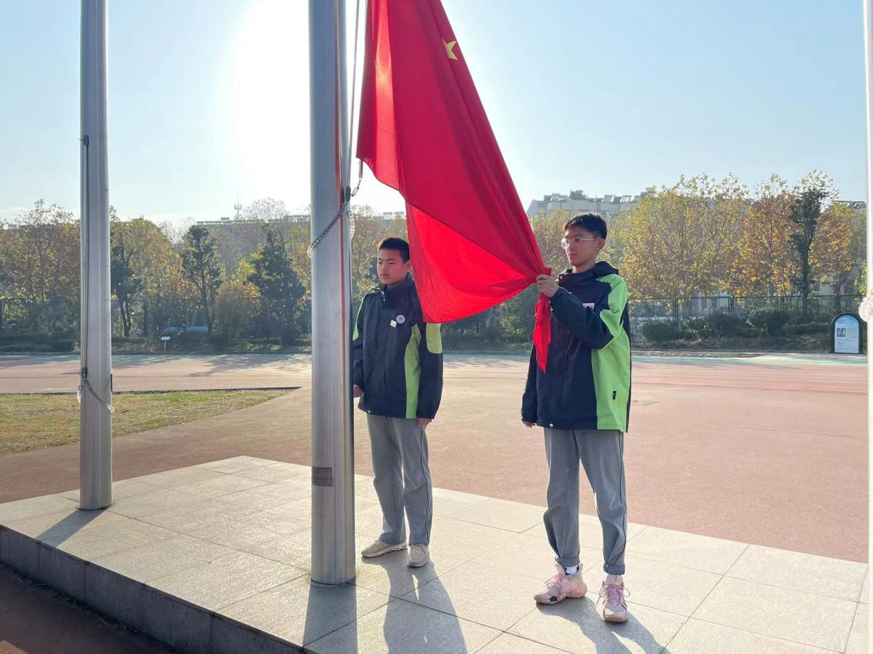 12.2 “今天我班来升旗”系列_html_126dd2ac.jpg