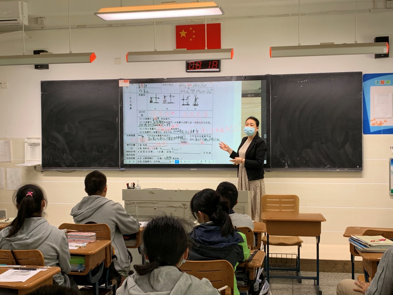 新建 Microsoft Office Word 文档_html_19b781e4.jpg