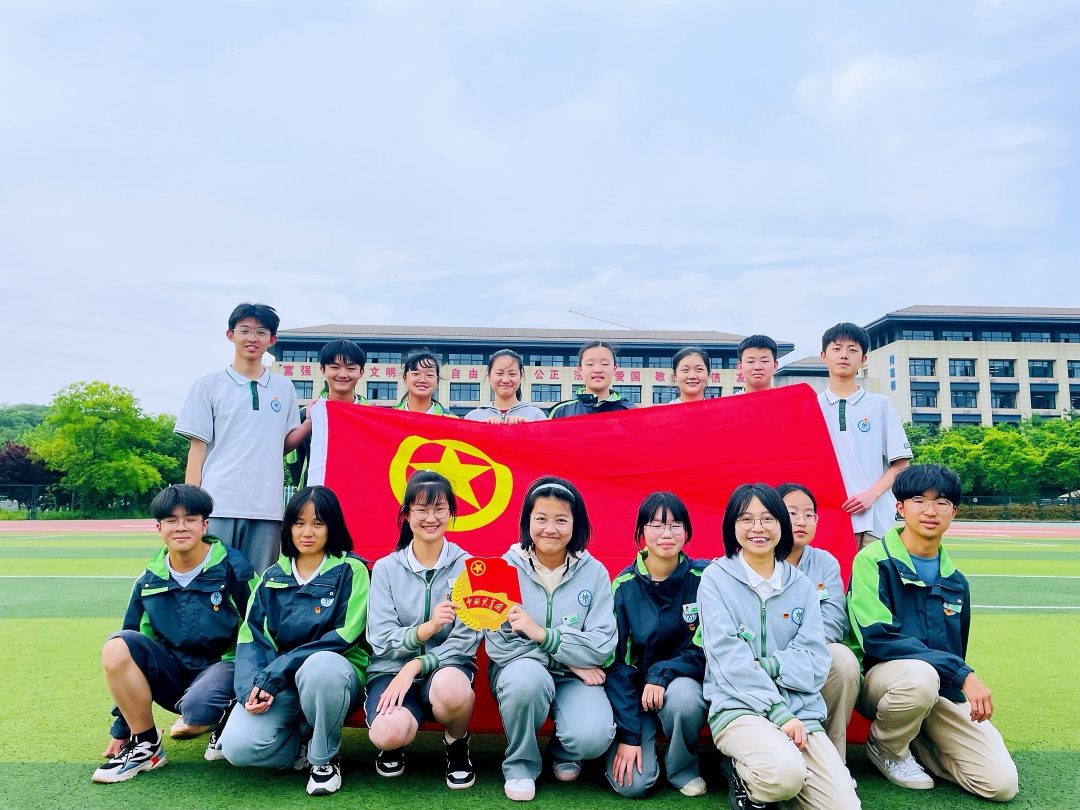 6.1“喜迎二十大 永远跟党走 奋进新征程”系列主题活动_html_6c7ef89e.jpg