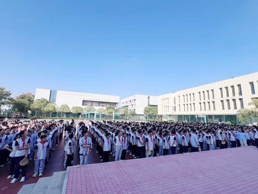 10.11【融创德育】习惯如基  筑梦人生——第五十二期实初尧化晨勉_html_m1c8b7c91.jpg