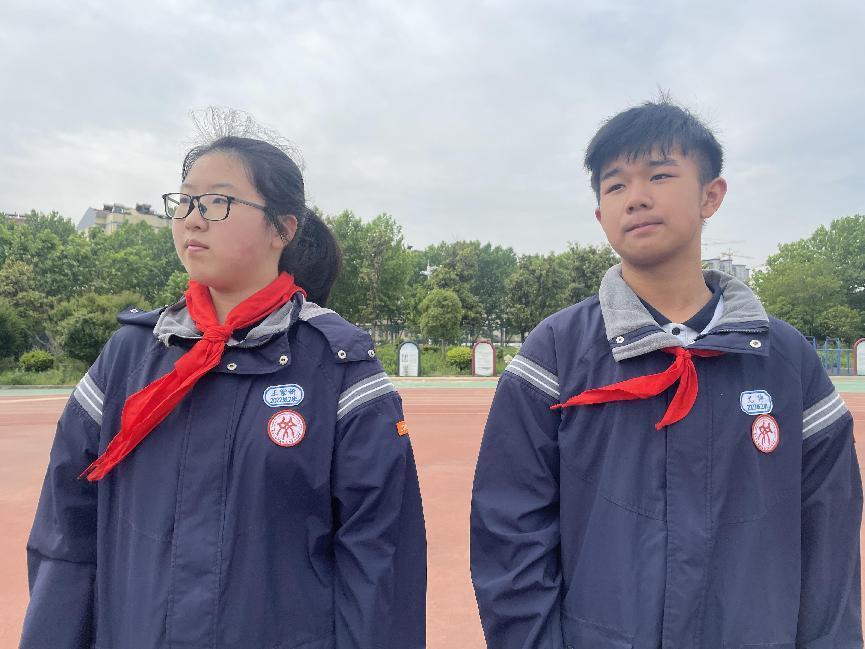 12升旗仪式报道20230508_html_50b04ab2.jpg