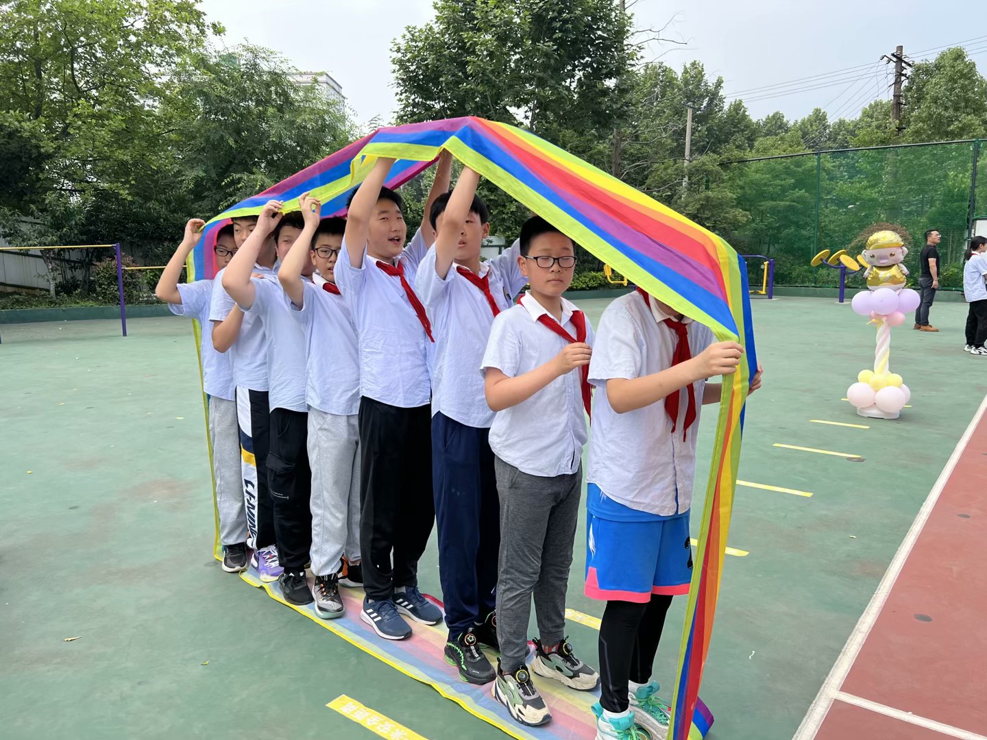 愉快的六一_html_m13aac8d1.jpg